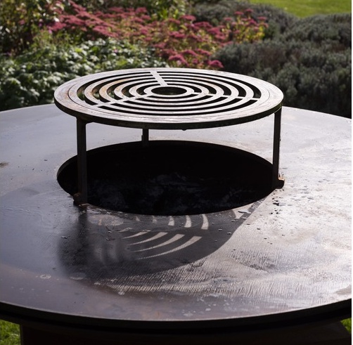 [OUT_001.05.00.001] OUTR TOPGRILLE 80